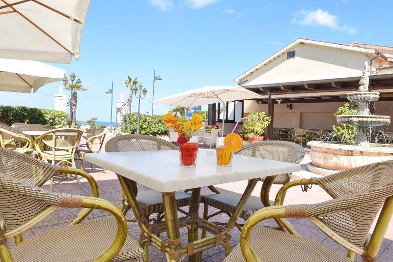 Hotel Costa D'Oro سانتا ماريا دي كاستيلاباتي المظهر الخارجي الصورة