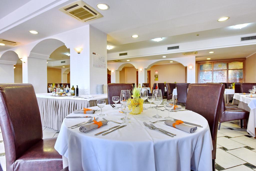 Hotel Costa D'Oro سانتا ماريا دي كاستيلاباتي المظهر الخارجي الصورة