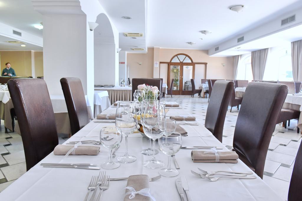 Hotel Costa D'Oro سانتا ماريا دي كاستيلاباتي المظهر الخارجي الصورة